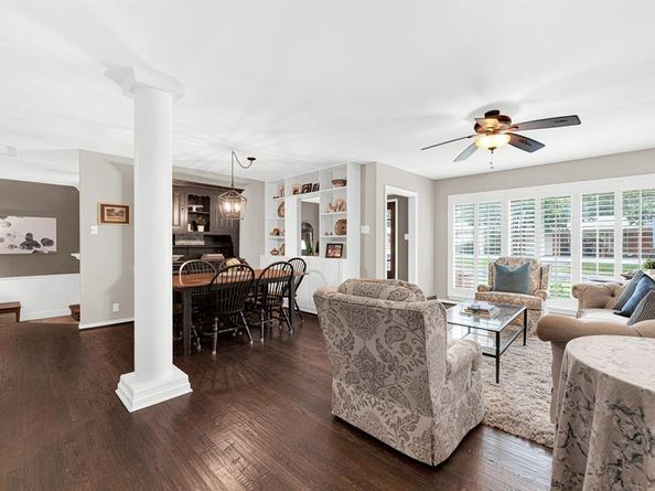 8835  Larchwood Drive , Dallas Texas 75238