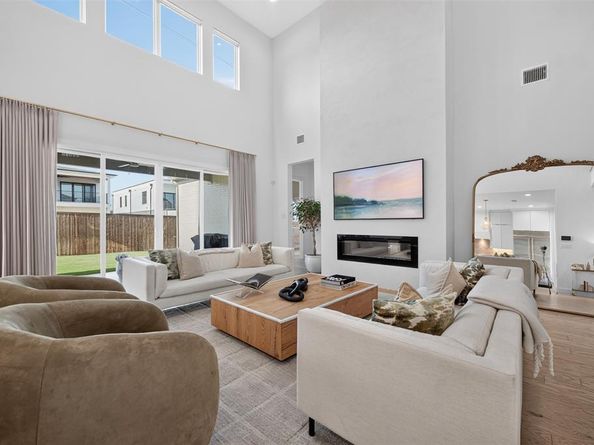 3872  Cortez Drive , Dallas Texas 75220