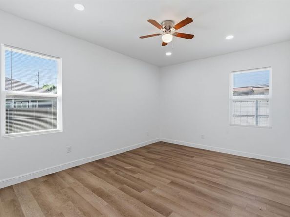 2406  Naoma Street , Dallas Texas 75241