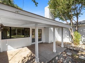 2814  Lindbergh Drive , Dallas Texas 75228