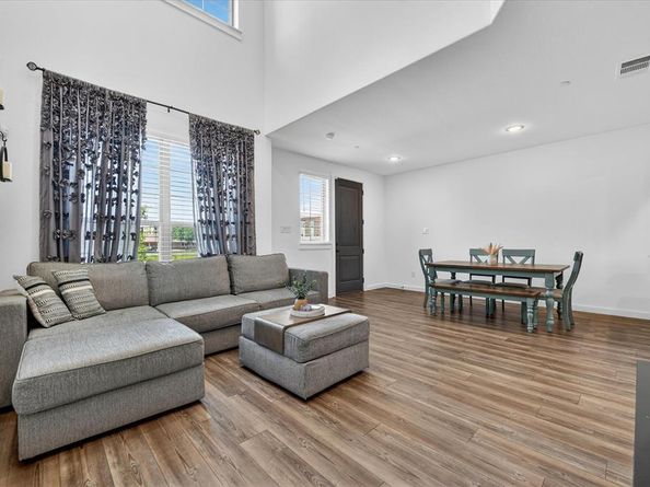 685  Watersedge Court , Lewisville Texas 75067