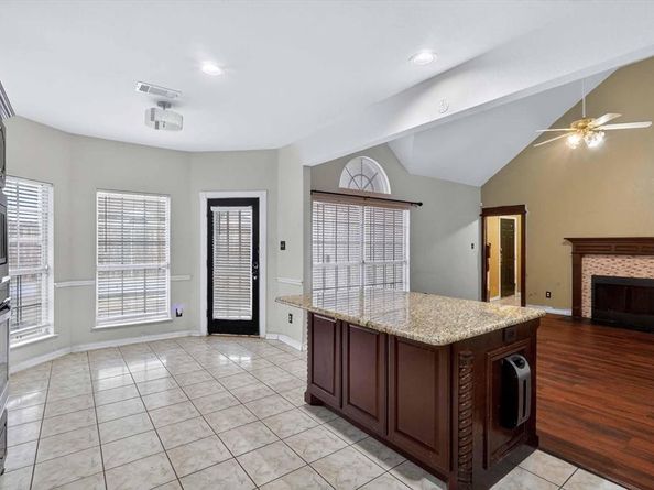 1513  Brighton Drive , Mansfield Texas 76063
