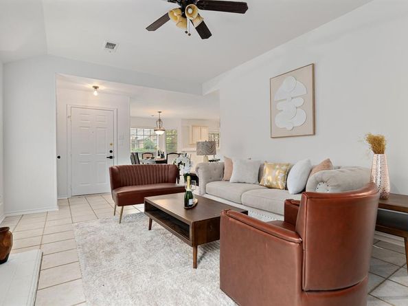 752  Monique  , Cedar Hill Texas 75104