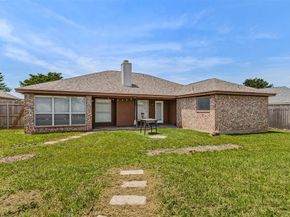 1012  High Crest Drive , Azle Texas 76020