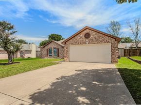 1012  High Crest Drive , Azle Texas 76020