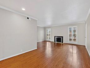 7820  Meadow Park Drive  215, Dallas Texas 75230