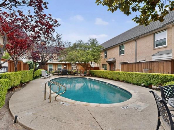7820  Meadow Park Drive  215, Dallas Texas 75230