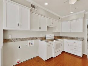 7820  Meadow Park Drive  215, Dallas Texas 75230
