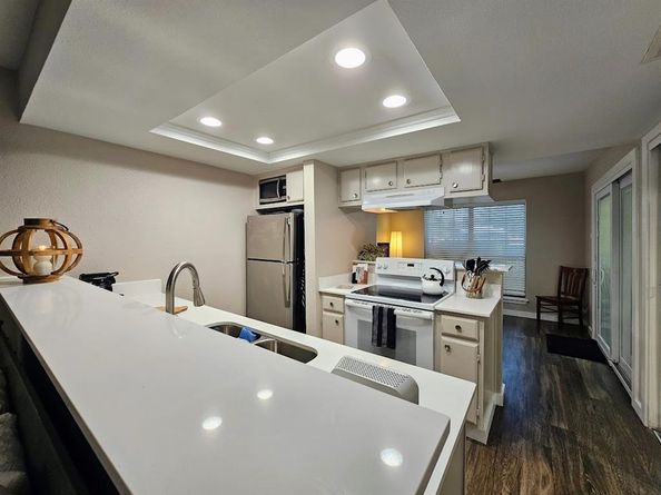 5821  Marvin Loving Drive  111, Garland Texas 75043