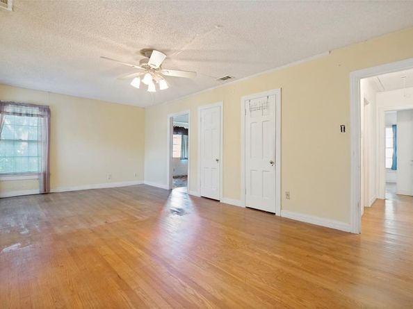6322  Covington Lane , Dallas Texas 75214