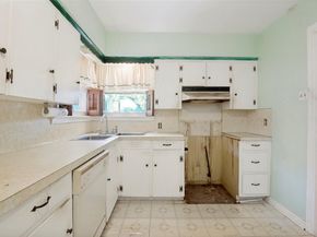 6322  Covington Lane , Dallas Texas 75214
