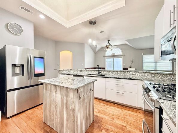 10123  Andre Drive , Irving Texas 75063