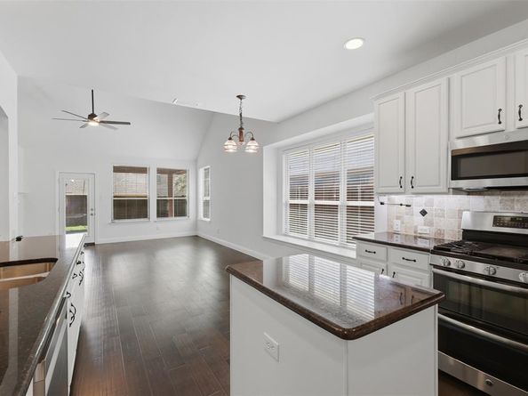 6974  Shoreview Drive , Grand Prairie Texas 75054