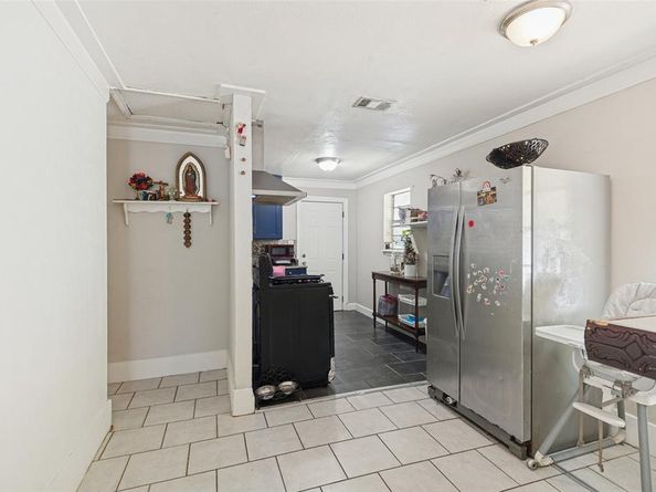 2421  Boyd Street , Dallas Texas 75224