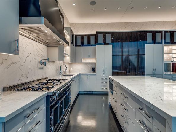 1918  Olive Street  4202, Dallas Texas 75201