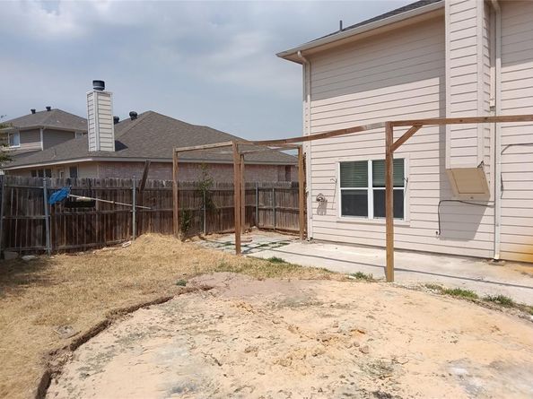 424  Heritage Drive , Crowley Texas 76036