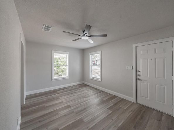 1700  Andrew Avenue , Fort Worth Texas 76105