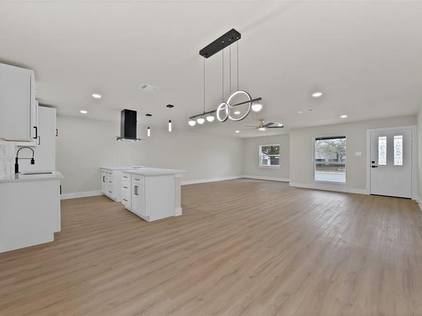 6224  Highland Hills Drive , Dallas Texas 75241