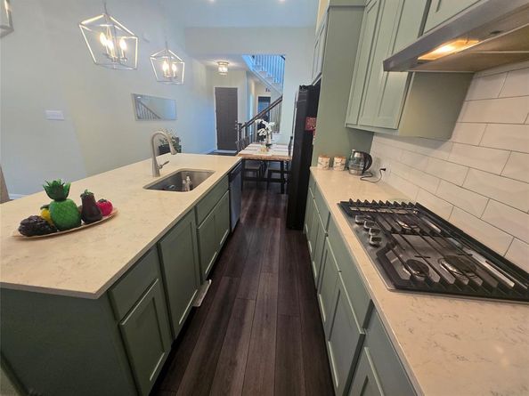 9839  Romo Street , Irving Texas 75063
