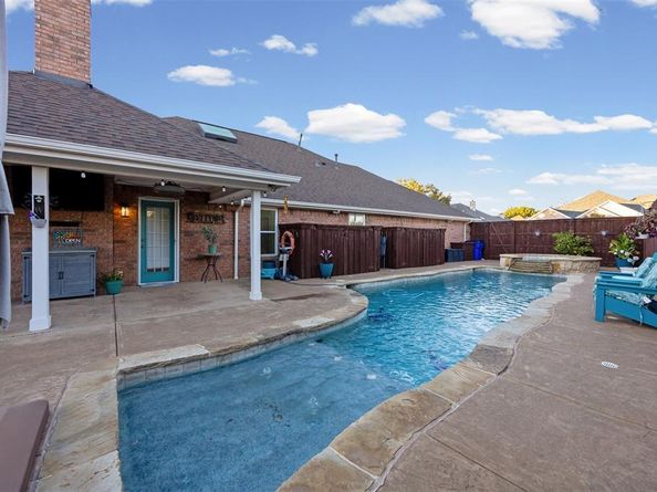 2102  Nugent Drive , Mansfield Texas 76063