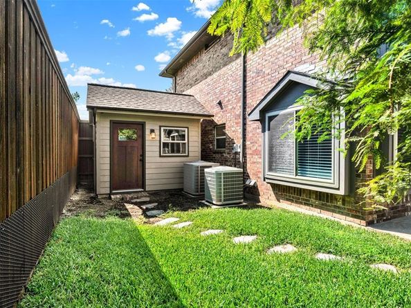1001  Edison Lane , Allen Texas 75002