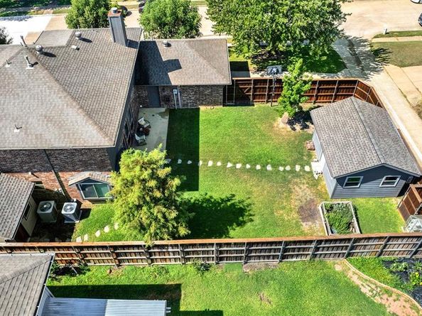 1001  Edison Lane , Allen Texas 75002