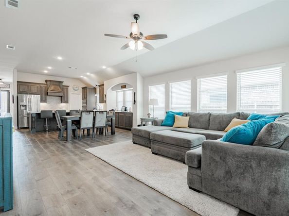 330  Roscoe Drive , Fate Texas 75087