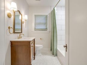 2209 W Rosedale Street S, Fort Worth Texas 76110