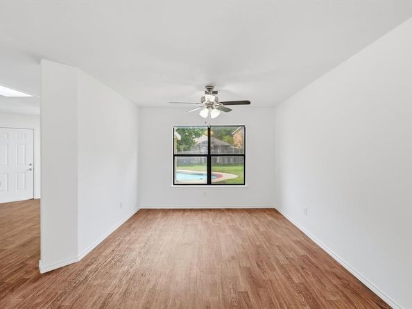 7604  Amsterdam Lane , Arlington Texas 76002