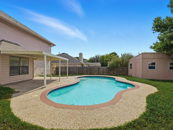 7604  Amsterdam Lane , Arlington Texas 76002