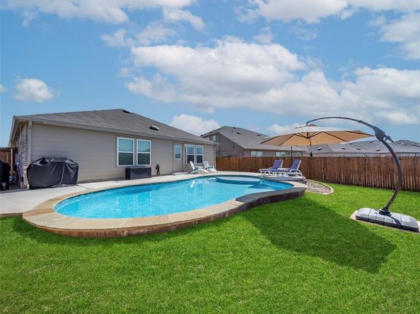 1916  Winding Creek Way , Denton Texas 76208