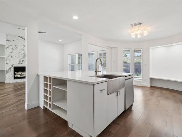 7326  La Cosa Drive , Dallas Texas 75248