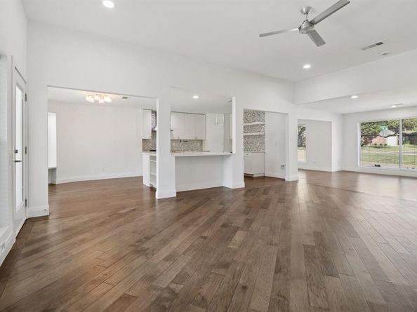 7326  La Cosa Drive , Dallas Texas 75248