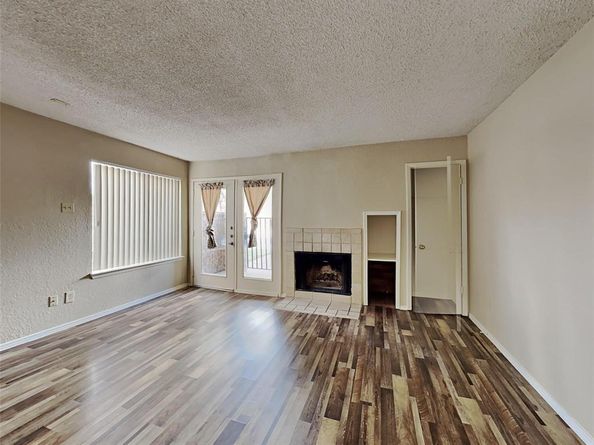 9811  Walnut Street  108, Dallas Texas 75243