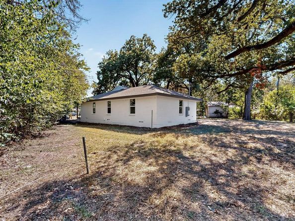 671  Cedarcliff Drive , Dallas Texas 75217