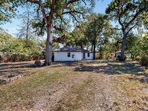 671  Cedarcliff Drive , Dallas Texas 75217