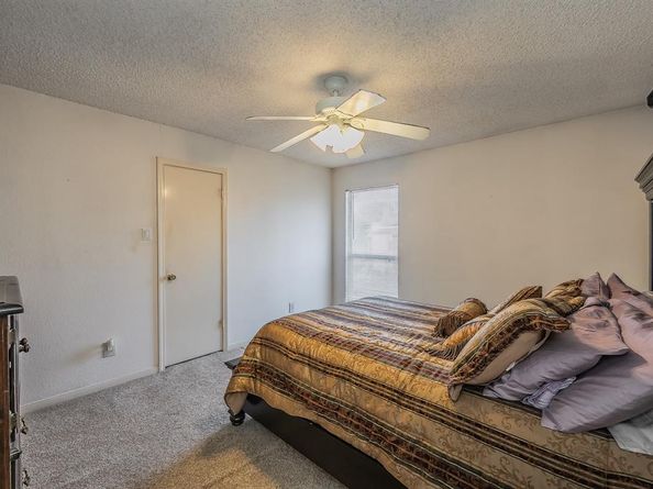 1300  Memory Lane  5221, Arlington Texas 76011