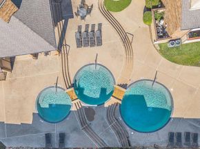 1300  Memory Lane  5221, Arlington Texas 76011