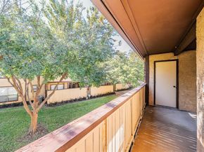 1300  Memory Lane  5221, Arlington Texas 76011