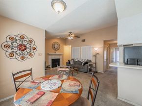 1300  Memory Lane  5221, Arlington Texas 76011