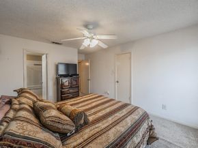 1300  Memory Lane  5221, Arlington Texas 76011