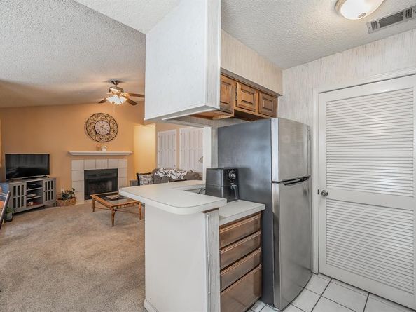 1300  Memory Lane  5221, Arlington Texas 76011