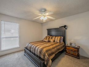 1300  Memory Lane  5221, Arlington Texas 76011