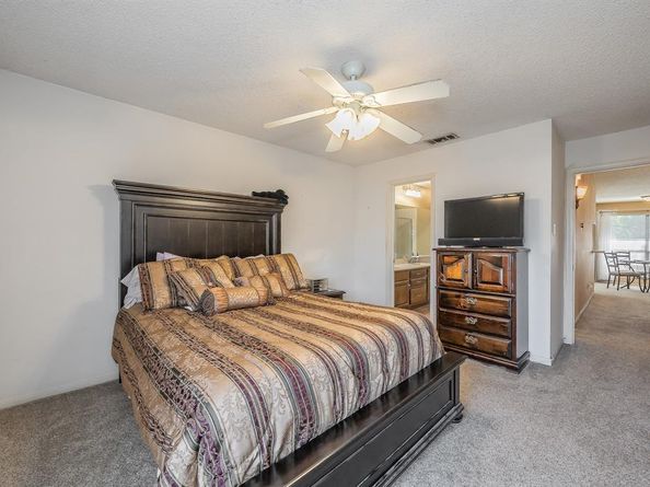 1300  Memory Lane  5221, Arlington Texas 76011