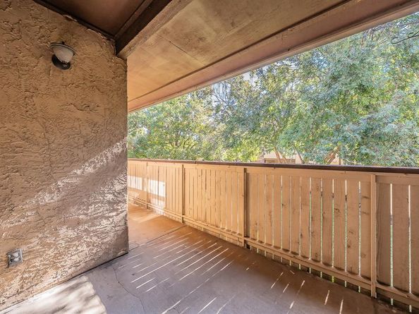 1300  Memory Lane  5221, Arlington Texas 76011