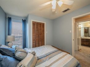 1300  Memory Lane  5221, Arlington Texas 76011