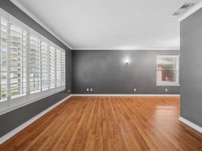 2915  Touraine Drive , Dallas Texas 75211