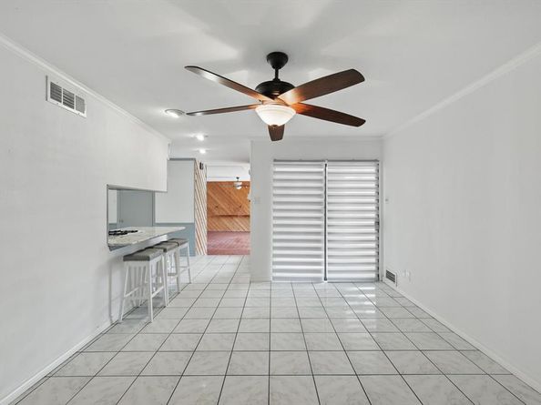 2915  Touraine Drive , Dallas Texas 75211