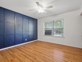 2915  Touraine Drive , Dallas Texas 75211