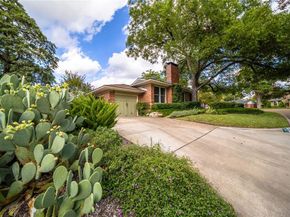 903  Bison Trail , Dallas Texas 75208